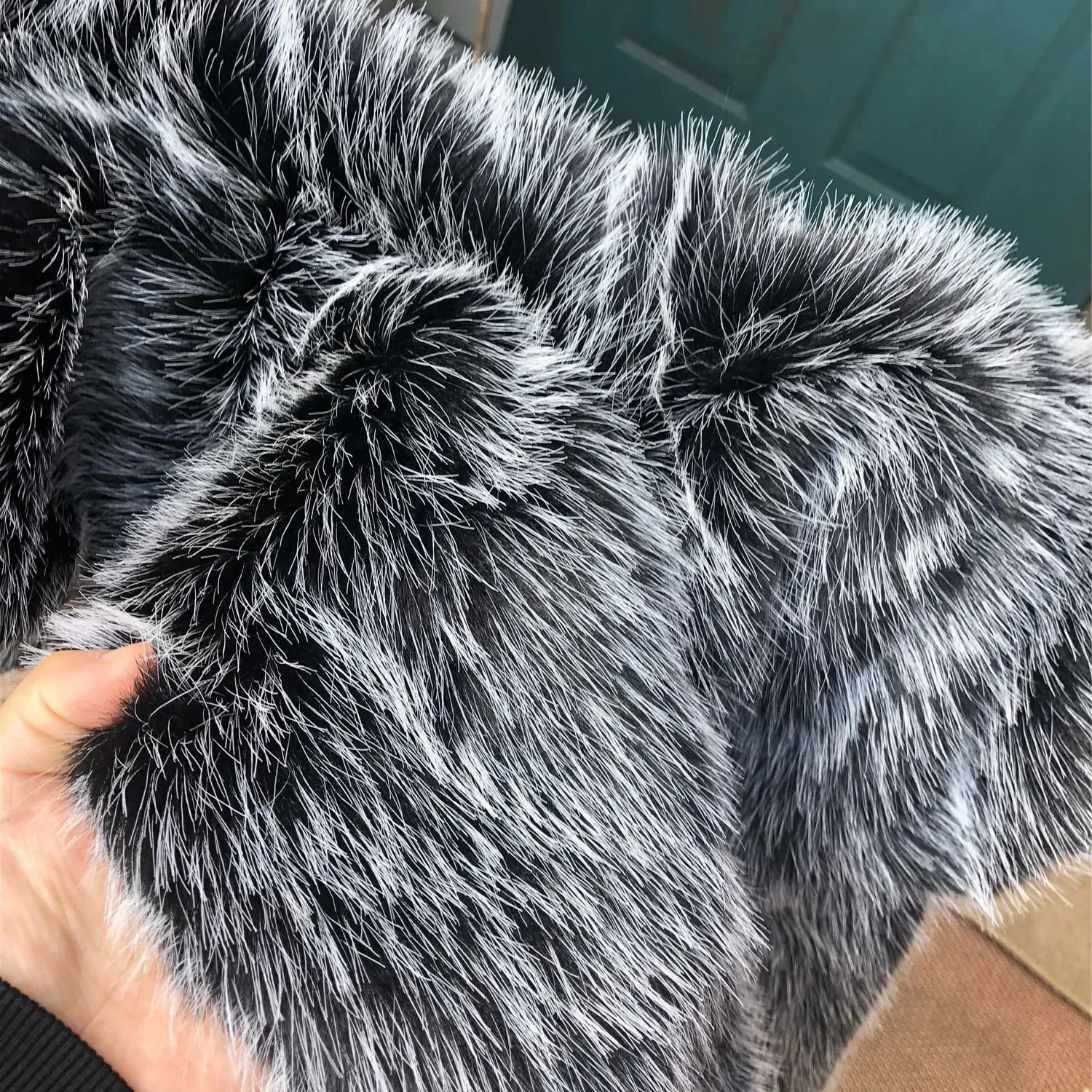 Men`s Fur Faux Fur Luxury Winter Warm Jackets Men Warm Furry Coats Faux Fur Outwear for Men Winter Outwear Jackets Black Fur Coat