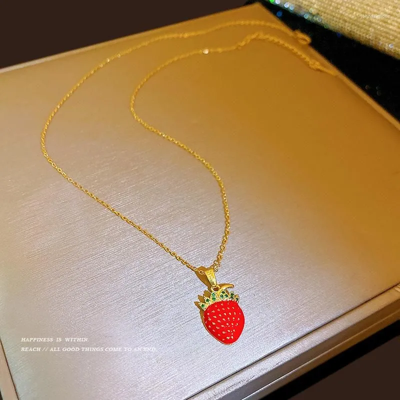 Pendant Necklaces Strawberry Necklace For Women Personalized Versatile Insignia Fashion Korean Style Pendentif Diamant Femme Pearl