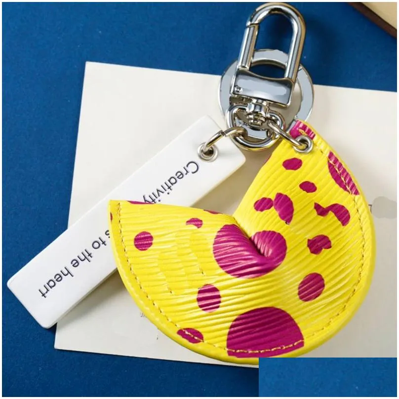 fashion car keychain bag charm classic l letter key chain wallet designer accessories for women exquisite couple gift pendant
