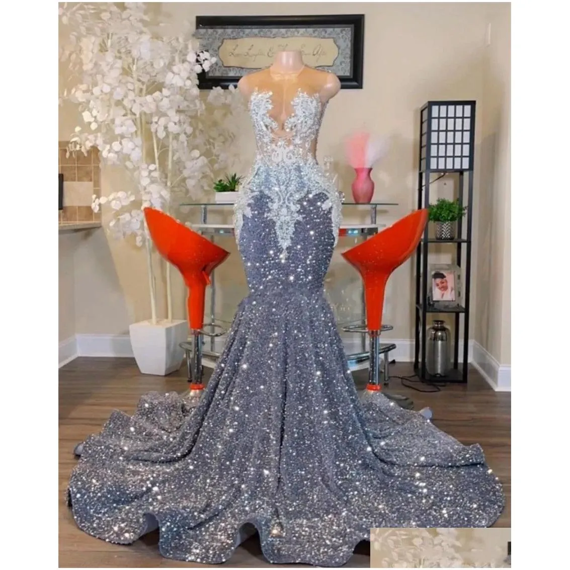 Popular Sell Grey Silver Mermaid Prom Dresses With White Appliques Sheer Jewel Neck Sequins Bling Long Evening Gowns Vestidos de bal
