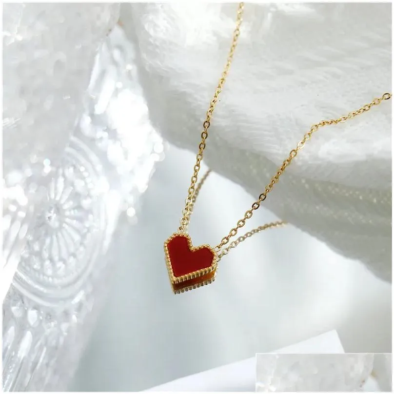 Pendant Necklaces 2022 Arrivals Acrylic Material Red Heart Necklace Titanium Steel 18 K Gold Plated Choker Factory Wholesale Drop Del Dh9Lv