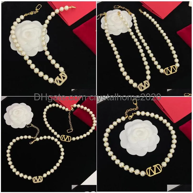 Pendant Necklaces Pearl Designer Pendants Jewelry Gold V Lover Neckwear Chains Diamond Men Women Party Accessories Charm Necklaces Dro Dhelq