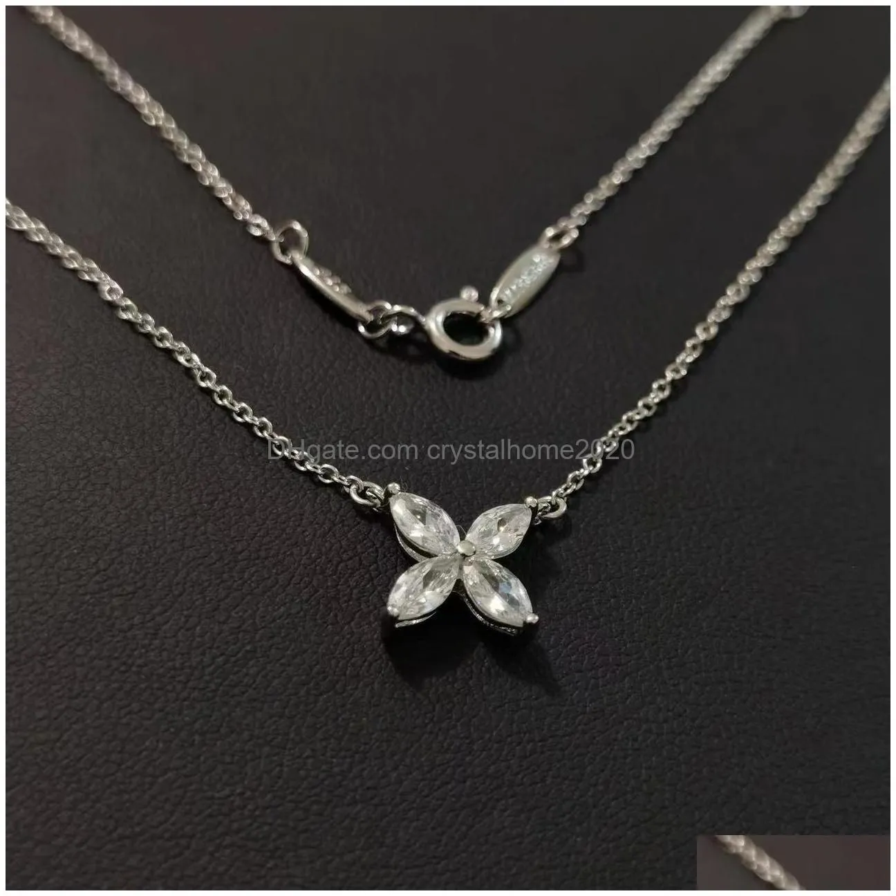 Pendant Necklaces Pendant Necklace Esigner Victoria Top Sterling Sier Flower Crystal Zircon Charm Short Collar Choker With Box Party G Dhrv3