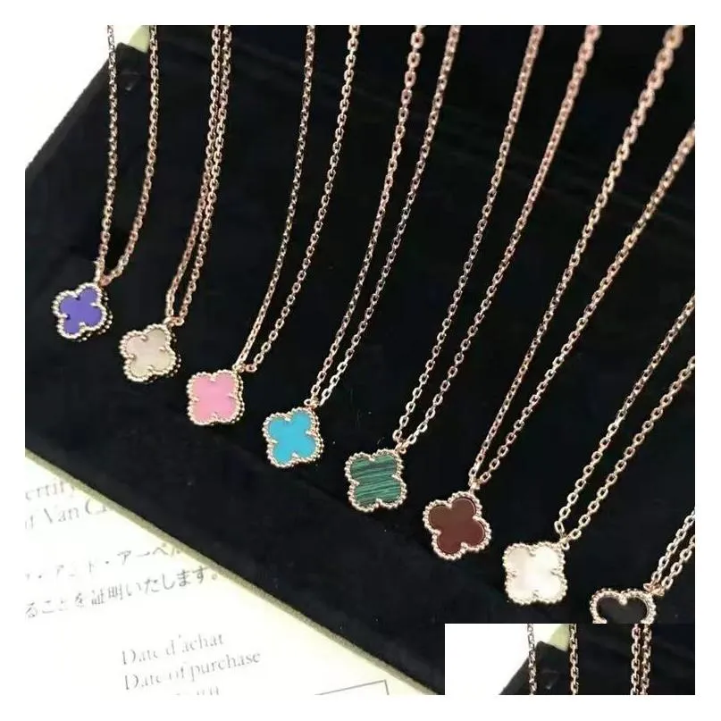 Pendant Necklaces 2023 Fashion New Clover Necklace Brand Mini Small Version Single Flower Mother Shell Pendant Gift 316L Titanium Stee Dh5Ns