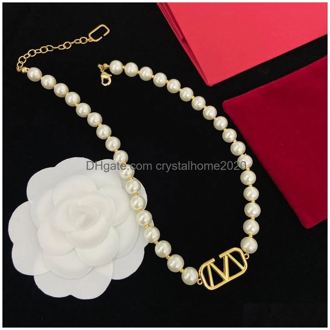 Pendant Necklaces Pearl Designer Pendants Jewelry Gold V Lover Neckwear Chains Diamond Men Women Party Accessories Charm Necklaces Dro Dhelq