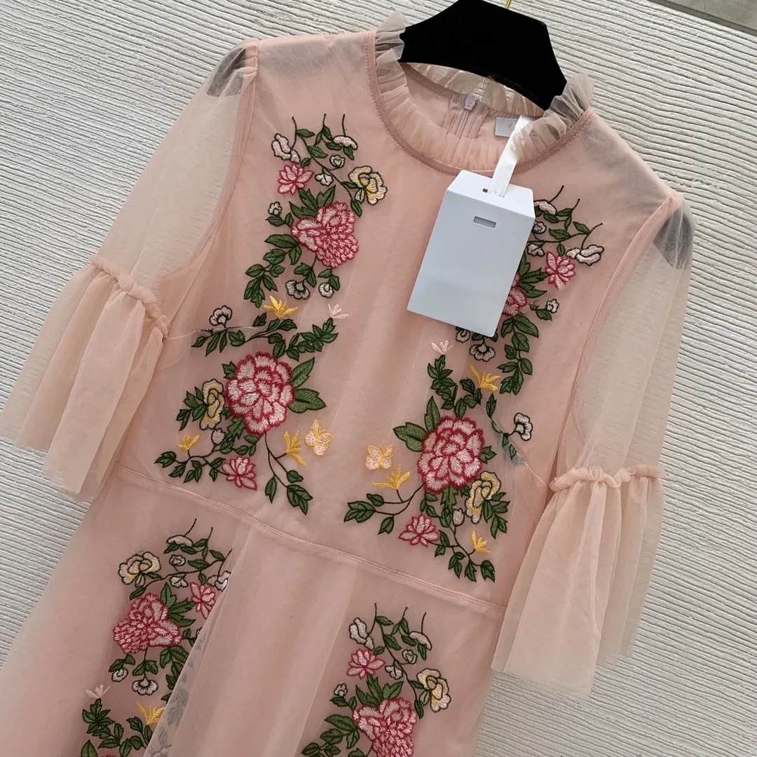 Milan Runway Dress 2024 New Spring Summer O Neck Short Sleeve Fashion Designer Dresses Brand Same Style Dress 0201-1