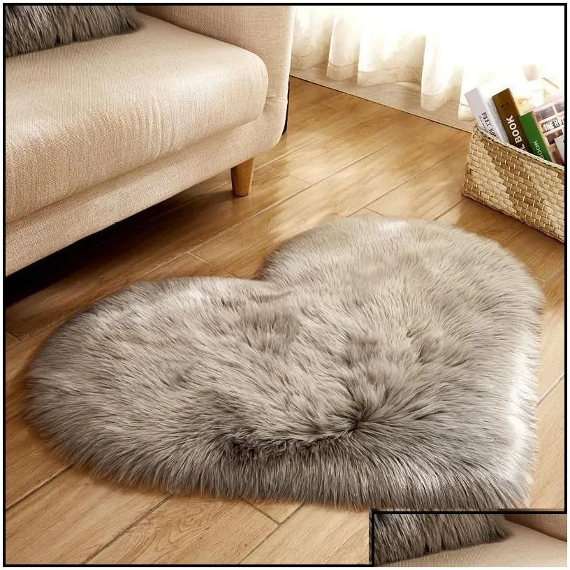 Carpets Plush Heart Shaped Mat 40X50Cm 50X60Cm Living Room Office Imitation Wool Carpet Bedroom Soft Home Non Slip Rugs Drop Deliver