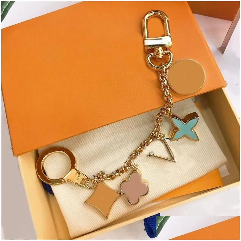 3 Styles Fashion Key Holder Keychain Car Luxurys Designers Flower Keyring Bag Charm Lovers Gift 2211103Z Drop Delivery Dhm31