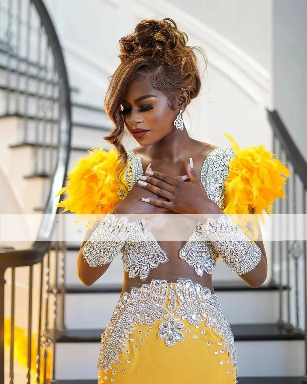 Sexy 2024 Yellow Prom Dress Beaded Crystal Rhinestones Feathers Gowns Birthday Party Dresses Mermaid Evening Gown Robe