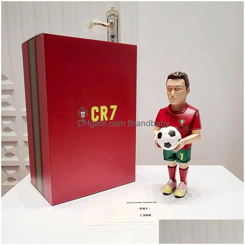 Movie & Games New Original And Self-Made C Luo Portugal Football Team Uniform Resin Portrait Hand-Made Trend Ornament Toy Gift Box 28C Dhmpk