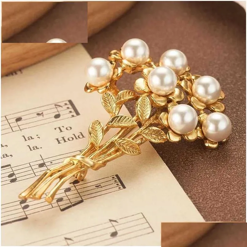 Pins, Brooches Pins Brooches Flower Pearl Pin Berserk Copper Alloy Vintage Fashion Plant Women  Wholesale Q231107 Drop De Dhmjl