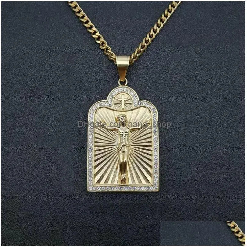 Pendant Necklaces Style Classic Christian Gold Plated Jesus Cross Medal Necklace Relius Prayer Metal Amet Jewelry Drop Delivery Dhn28