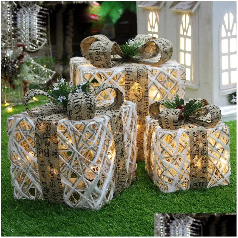 Christmas Decorations Christmas Decoration Three-Piece Gift Box Tree Ornaments Luminous Iron Art Home Outdoor Decorations Mall 220316 Dh30G