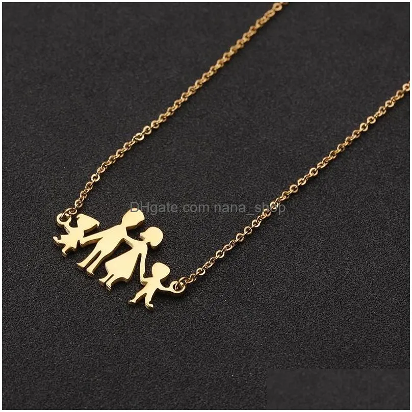 Pendant Necklaces Family Necklace Stainless Steel Lovely Figure Mom Dad Daughter Son Charm Link Chain Child Mother Birthday Drop Deli Dhz8U