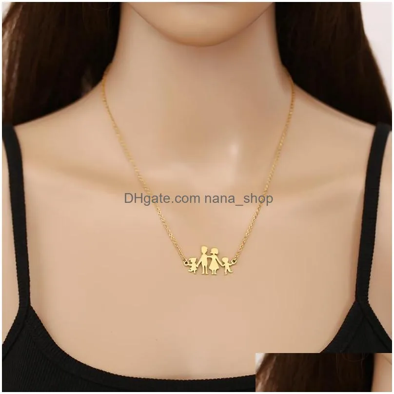 Pendant Necklaces Family Necklace Stainless Steel Lovely Figure Mom Dad Daughter Son Charm Link Chain Child Mother Birthday Drop Deli Dhz8U