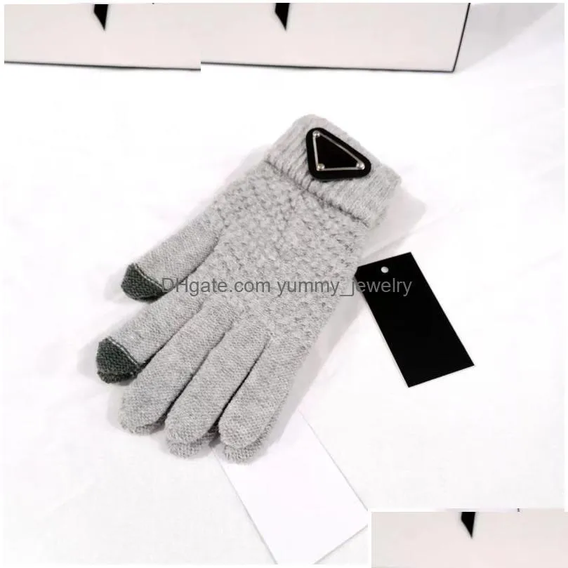 Five Fingers Gloves Brand Knitted Gloves Luxury Designer Women Solid Jacquard Warm Fingers Winter Glove 4 Colors Wholesale 60G Drop De Dh8Nl