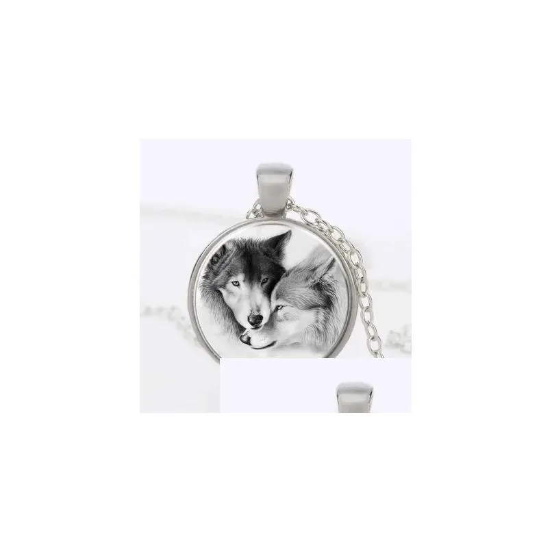 Pendant Necklaces Black And White Double Wolf Time Gemstone Glass Pendant Necklaces Drop Delivery Jewelry Necklaces Pendants Dhhyr