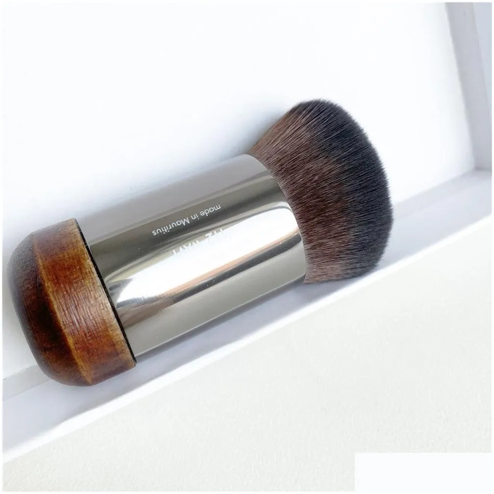 buffing foundation brush no.112 - the ideal reboot foundation angled contour makeup brush sogal