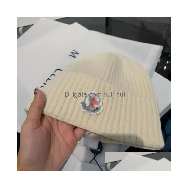fashionable high-quality knitted hats fur hats styles in europe and america windproof and warm family couples