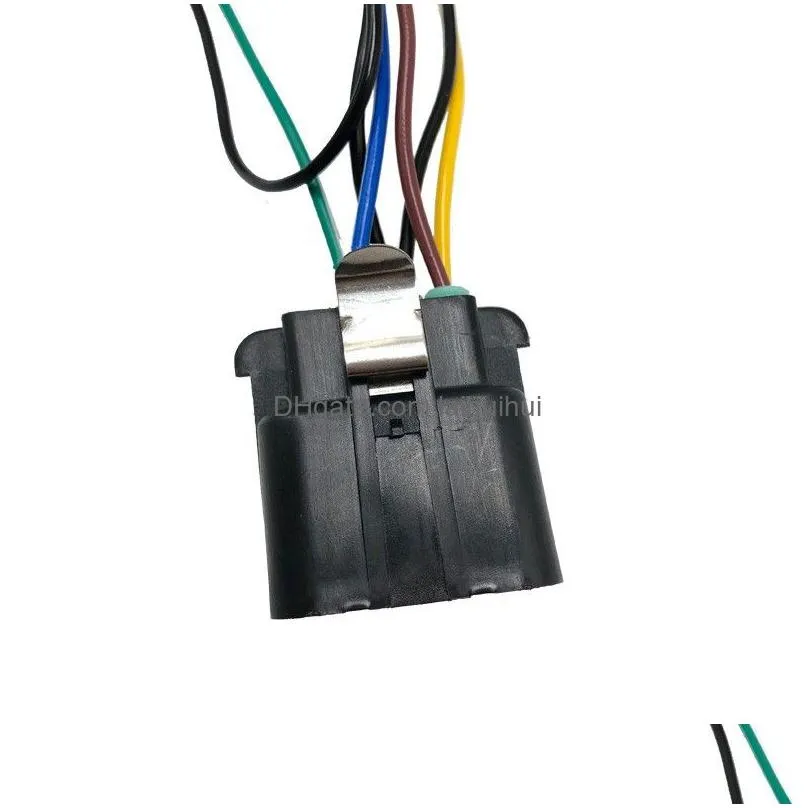 25962806 is suitable for connecting harnesses of chevrolet headlights from 2007 to 2014 645-745