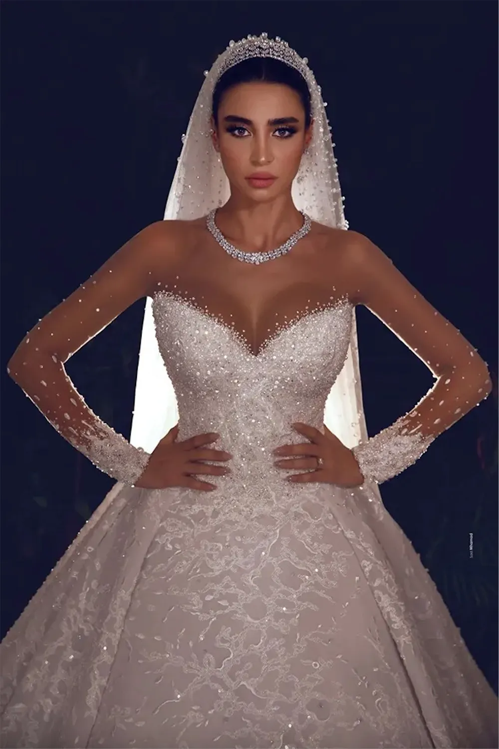 Arabic Vintage Wedding Dresses Crystals Sheer Long Sleeve Lace Beaded Ball Gown vestido de novia Bridal Dress