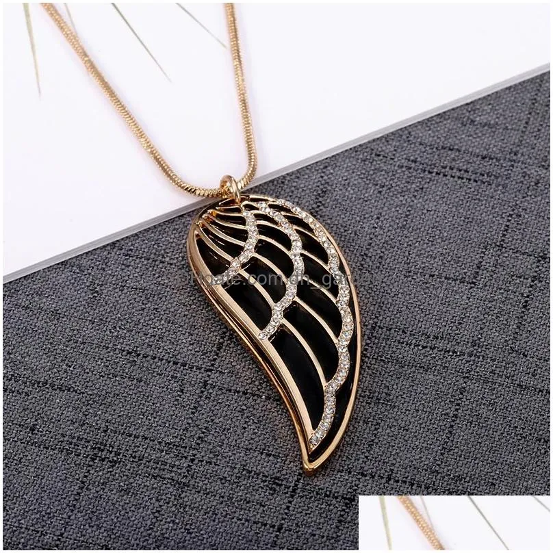 Pendant Necklaces New Gold Color Crystal Feather Angel Wing Pendant Necklace Double Layer Long Sweater Chain Statement Jewel Dhgarden Dhuth