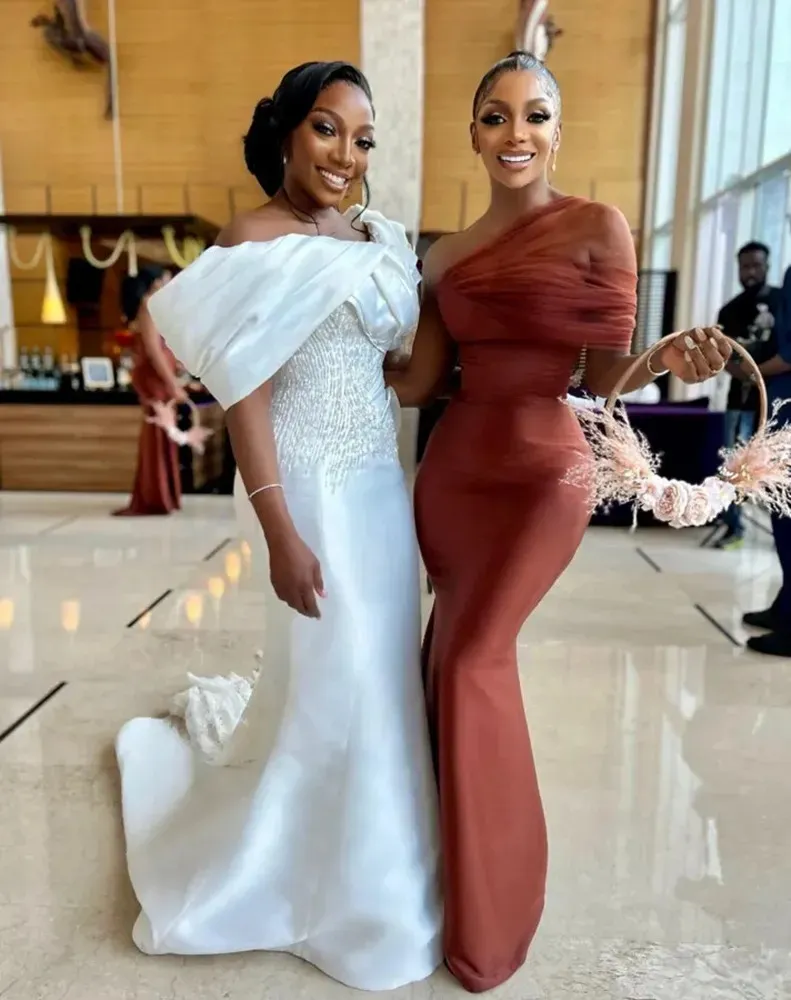 Brown Mermaid Long Bridesmaid Dresses For Black African Women Sexy One Shoulder Elegant Formal Party Gowns Aso Ebi Maid Of Honor Dress Wedding Guest Prom Wear CL2773