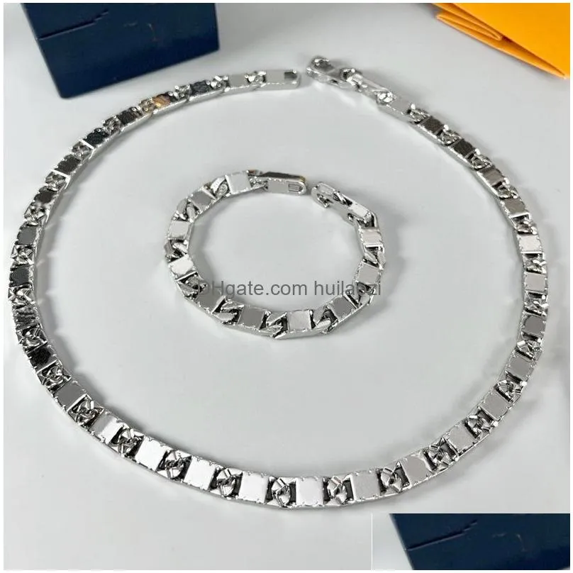 europe america fashion tied up necklace bracelet men women silver-colour metal engraved v letter flower thick chain jewelry sets m00919