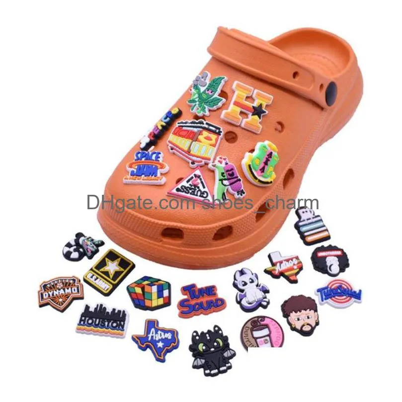 cro c charms decorations random mix dog pet model pvc shoe charms for clog bracelet