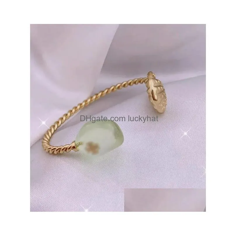 Cuff Fashion Real 18K Gold Plated Resin Greenpink Crystal Shell Cuff Bracelet Bangle Letter Chian Brand Gift4980972 Drop Delivery Jew Dhica