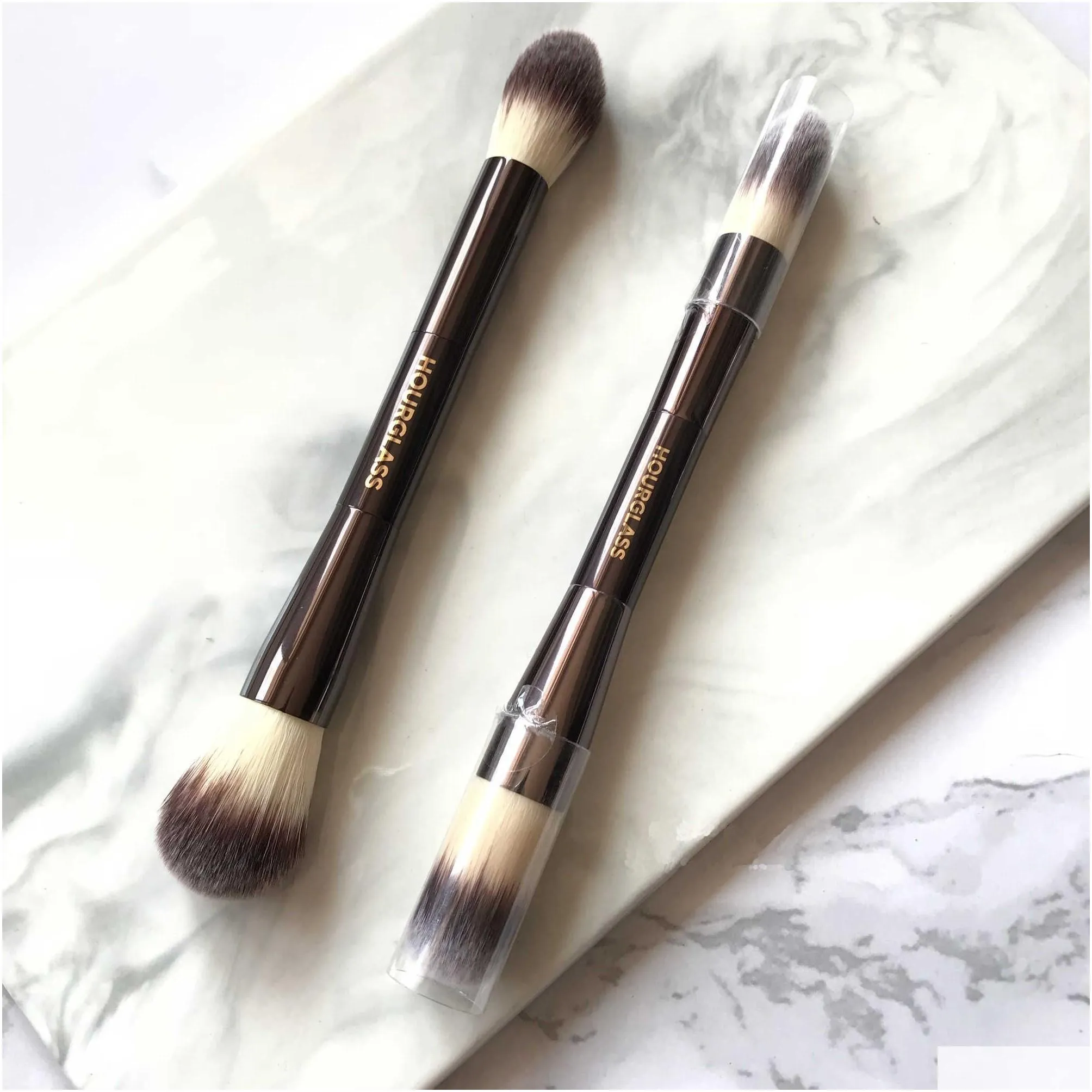 hourglass ambient lighting edit makeup brush boxed double ended multi-functional face bronzer highlighter blush powder cosmetic