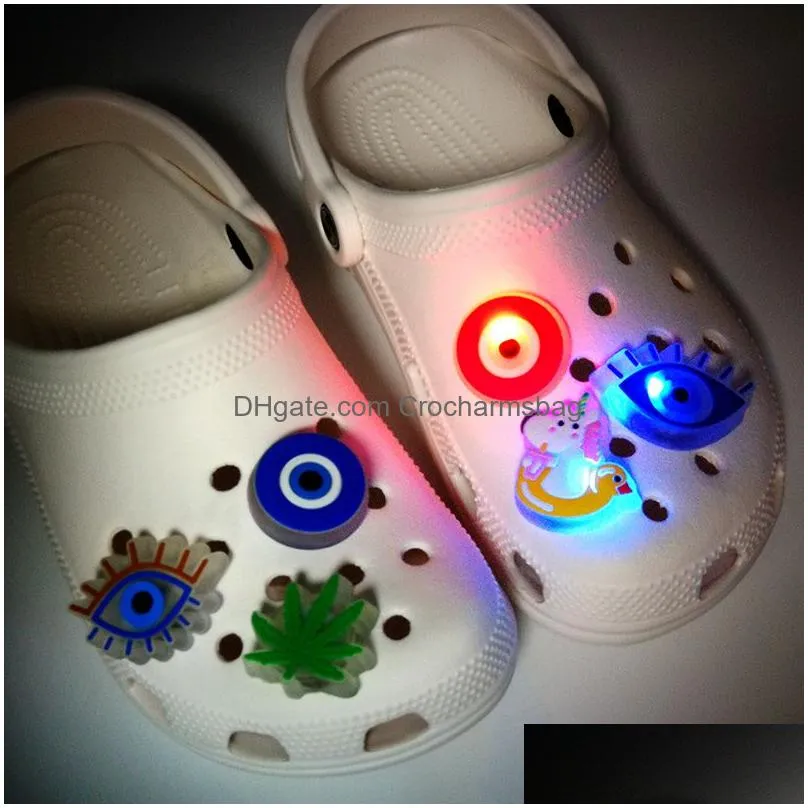 Shoe Parts & Accessories Moq 50Pcs Available Styles Led Light Up Sparkle Clog Jibz Charms Flashing Shoe Buckles Decorations Luminous A Dhxfw