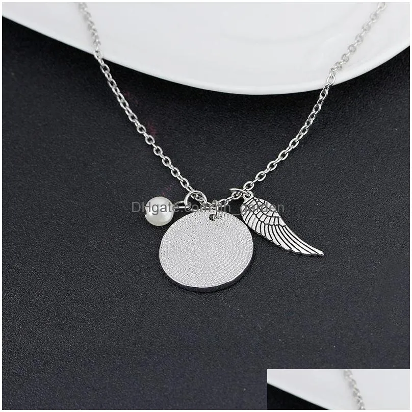 Pendant Necklaces Fashion Write A Piece Of My Heart Lives In Heaven Round Necklace For Women Remembrance Word Imitation Pear Dhgarden Dhzpf