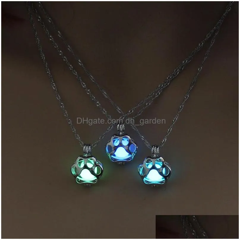 Pendant Necklaces New Fashion Dog Paw Luminous Power Pearl Necklace For Women Unique Glowing Openable Pendants Punk Style Ac Dhgarden Dhupq