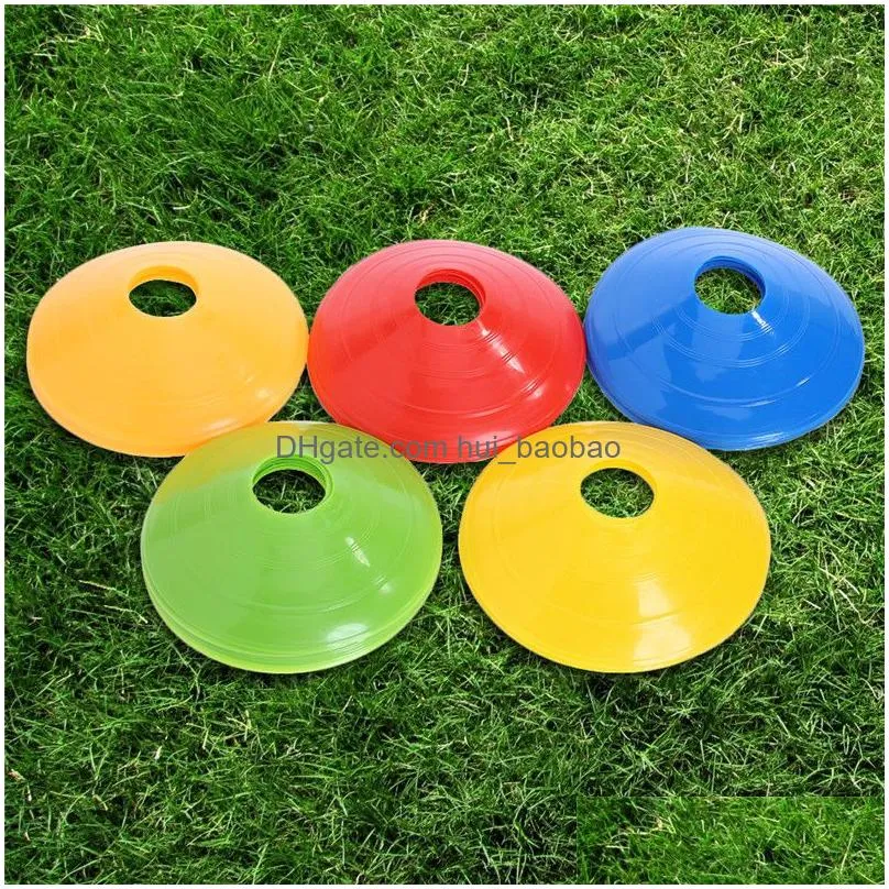 Training Equipment 50Pcs Lot 20Cm Football Cones Marker Discs Soccer High Quality Sports Saucer Entertainment Accessories274S3617058 Dhdak