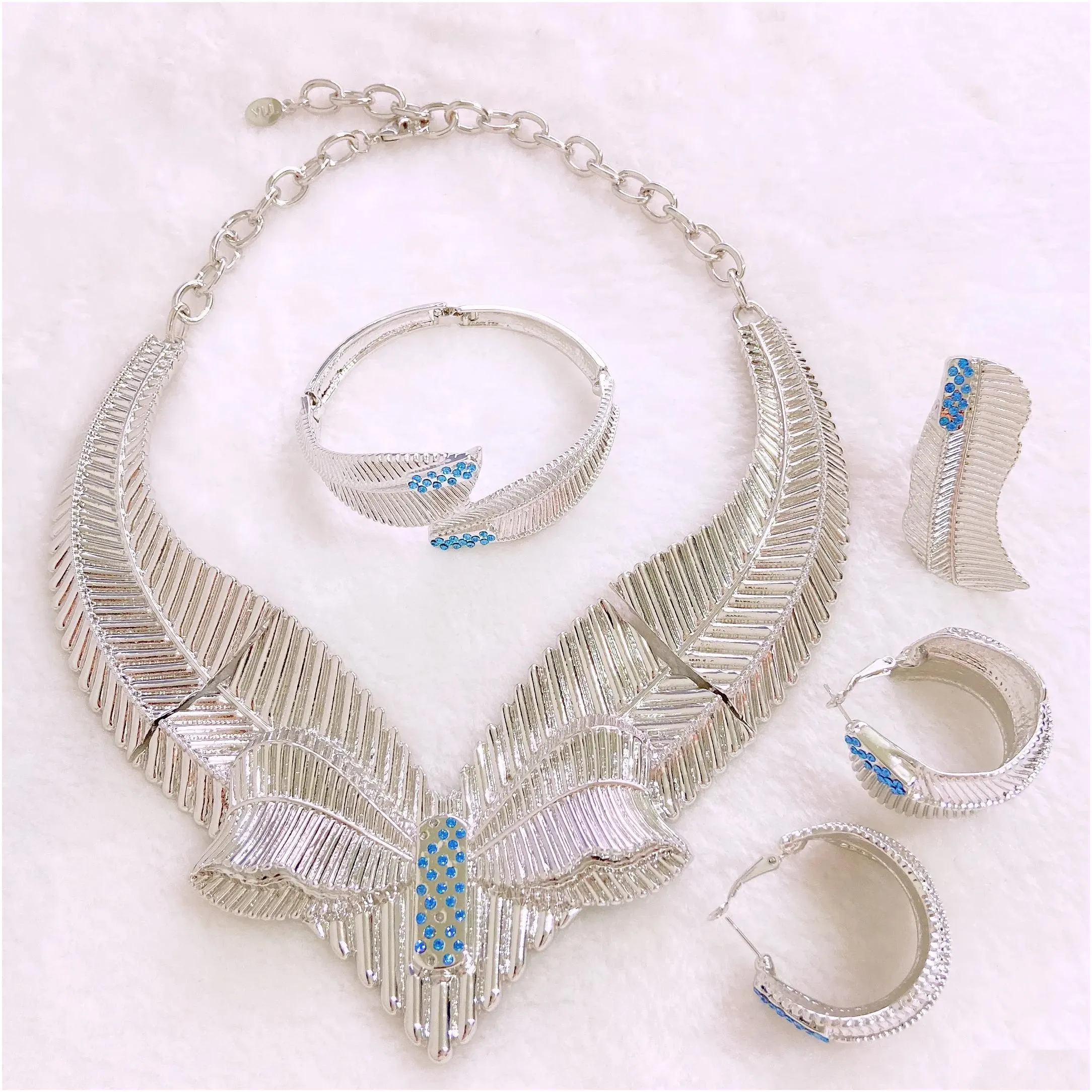 necklace bracelet earring ring fashion accessories popular fashion jewelry set