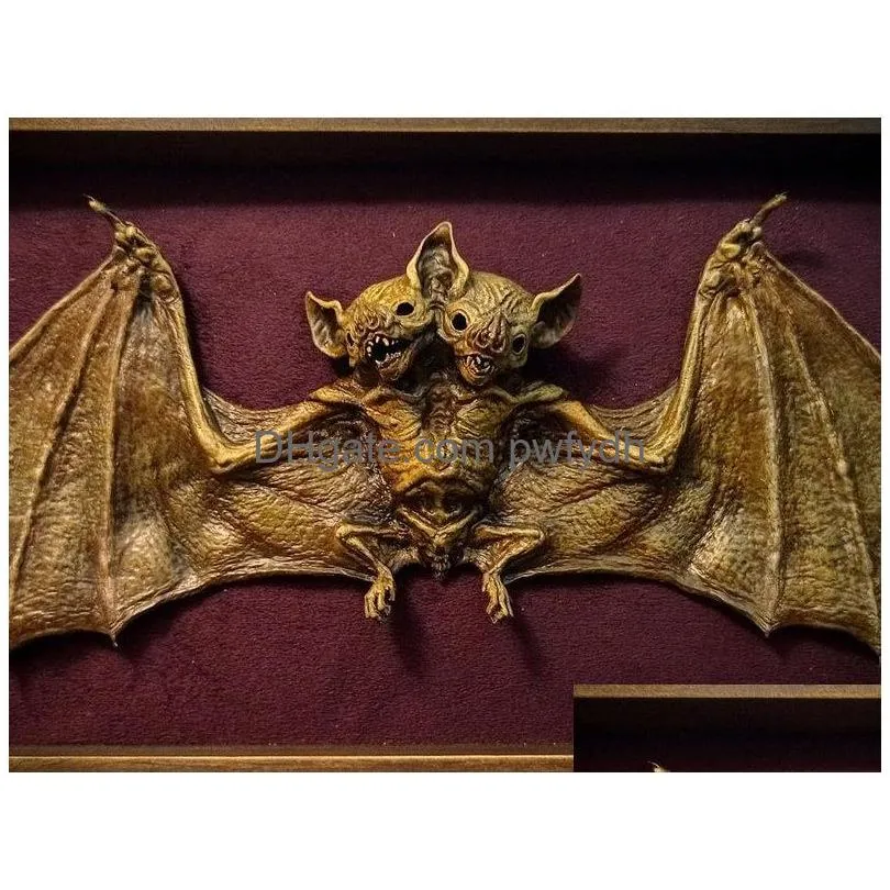 decorative objects figurines gothic home decor cursed items two headed bat shadow box display specimen statue picture frames painting oddity