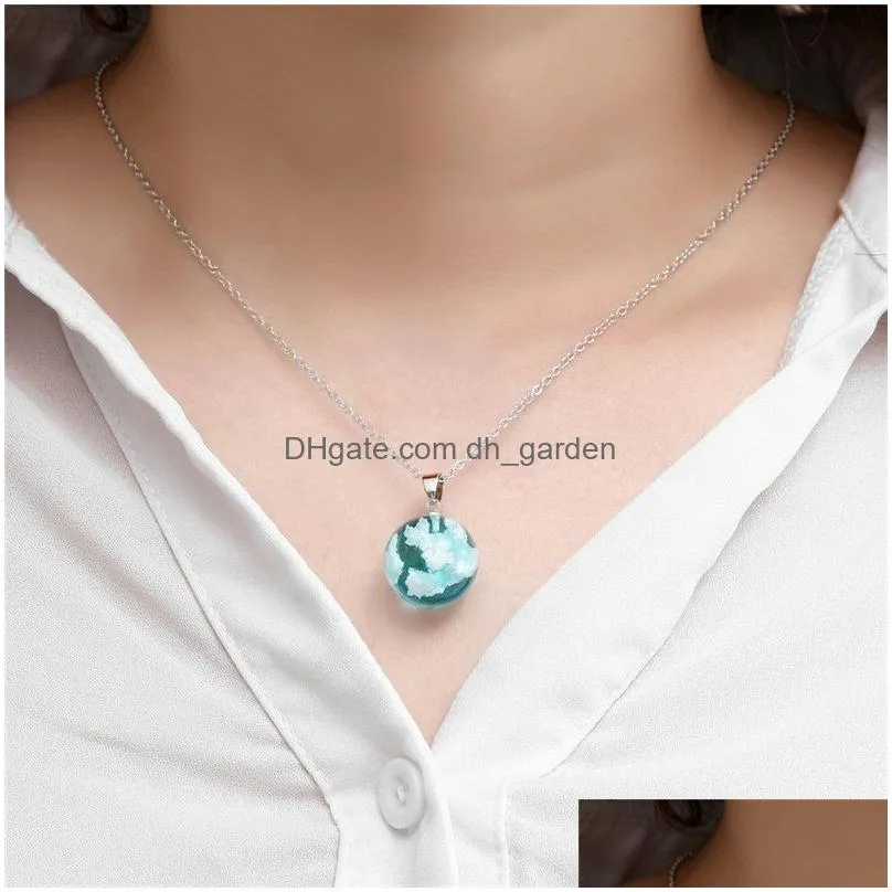 Pendant Necklaces Creative Handmade Blue Sky White Cloud Pendant Necklace Fashion Women Resin Ball Moon Transparent Lady Jew Dhgarden Dhy64