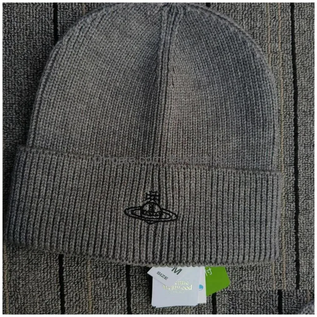 Designer High Quality S Empress Dowagers Knitted Vivien Autumn And Winter New Embroidered Woolen Pure Wool Warm Couple Hat Drop Deliv Dhycc