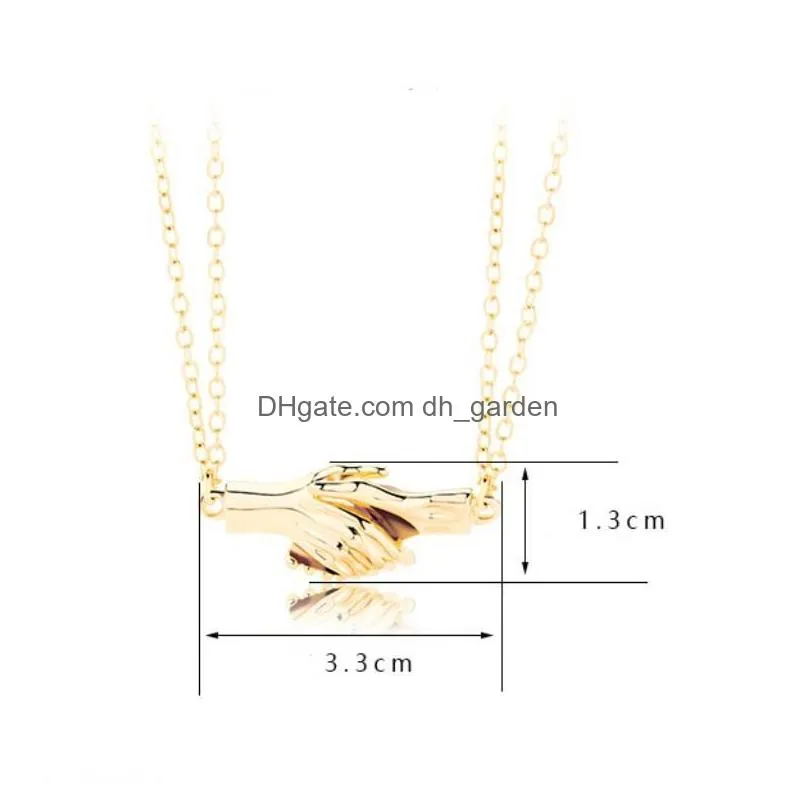 Pendant Necklaces 2Pcs/Set Magnet Attracts Couple Pendant Necklace Creativity Handshake Molding Necklaces Vintage Simple Jewelry Punk Dhpw7