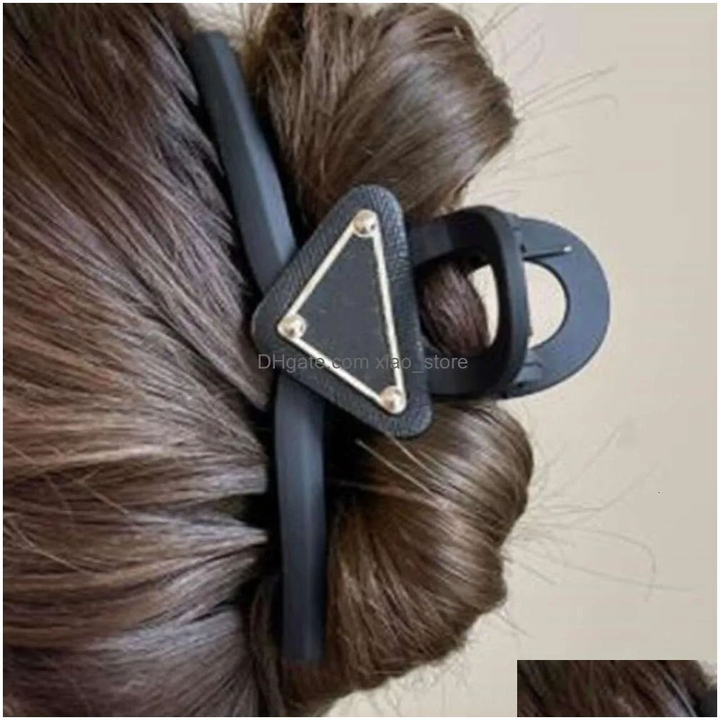 luxury womens triangle hair clips for women girls brand letter designer barrettes fashion hair jewelry hairpin hairclip
