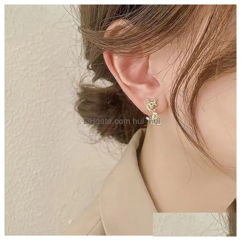 stud stud 18k gold plated austrian crystal letter stud earrings for women european and usa simple designer earrings wedding bride jewelry gift