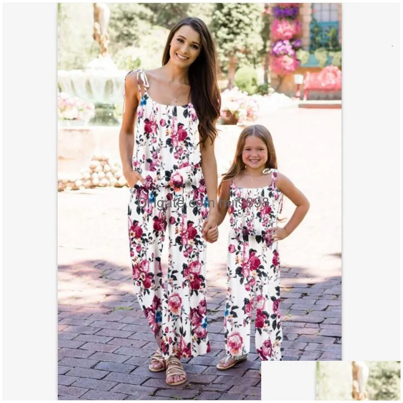 Family Matching Outfits Mommy And Me Clothes Floral Romper Mother Daughter Women Jumpsuit Girls Playsuit 230601 Drop Delivery Baby K Dhjok