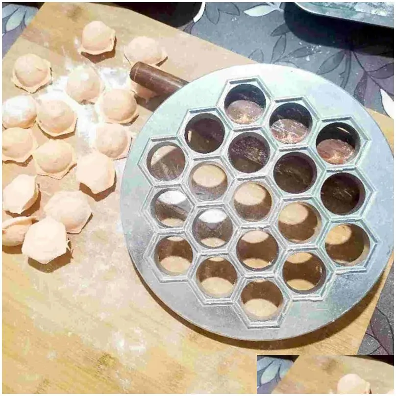 baking tools dumpling making mold multi-hole pelmeni maker metal stamps russian ravioli portable