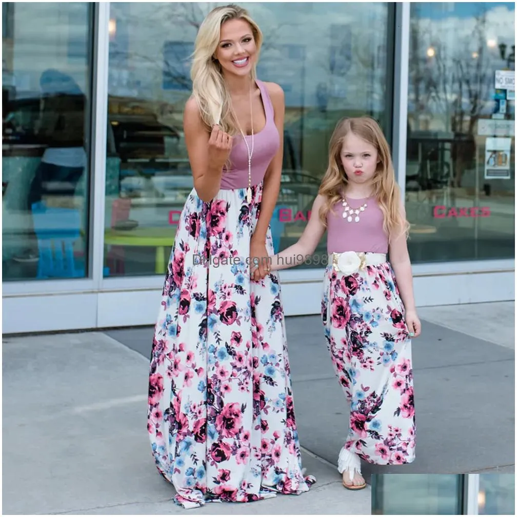 family matching outfits summer mommy and me dress 2023 mother kids fashion print baby girl clothes children dresses 19 years 230619