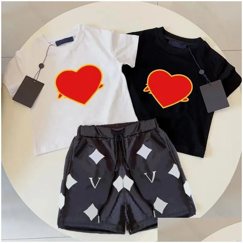 Clothing Sets New Fashion Designer Kids Clothes Summer Sets Boys Tracksuits Casual Letter Baby Girls Kid T Shirts Pants Infants Childr Otekn