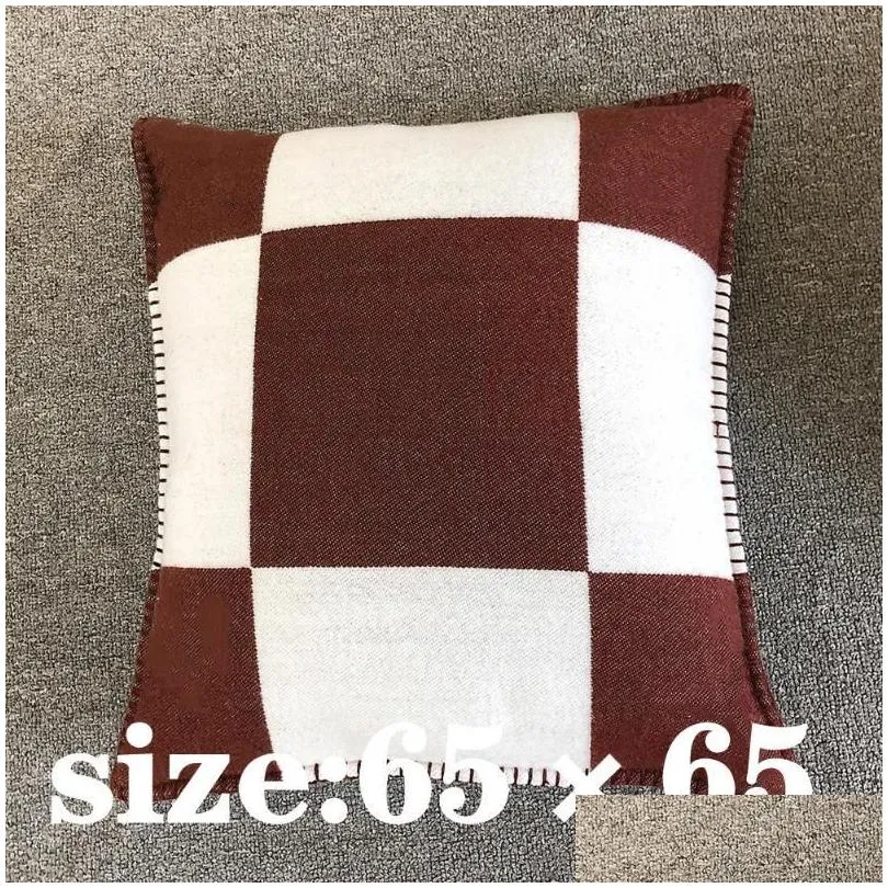 Cushion/Decorative Pillow 45X45Cm Decorative Pillow Luxury Cushion Christmas Designer Pillowcase Classic Letter Fashion Throw Cushions Dhom3