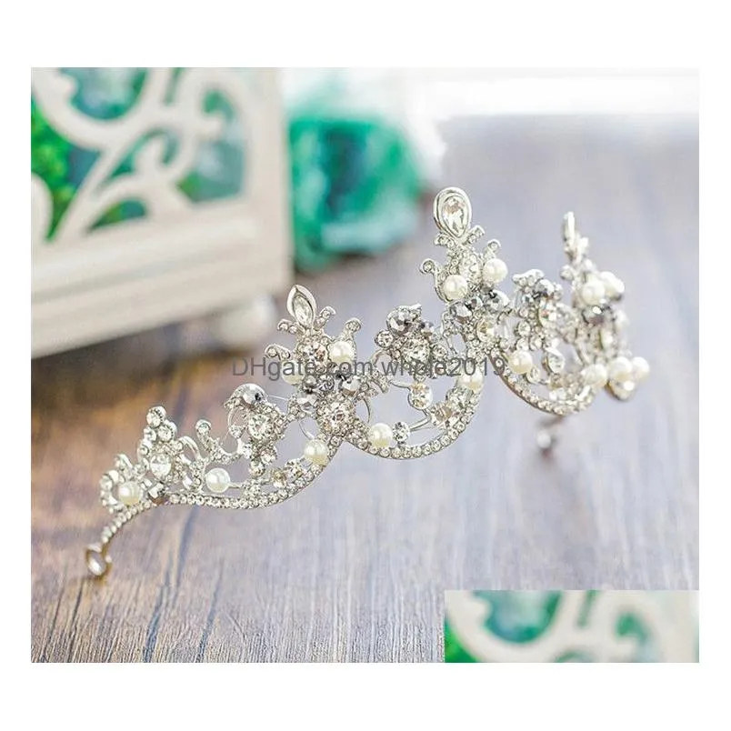 Chic Wedding Tiaras 3 Pieces Sets Stunning Bridal Tiaras Necklaces Earrings Sets Fashion Wedding Accessories H51