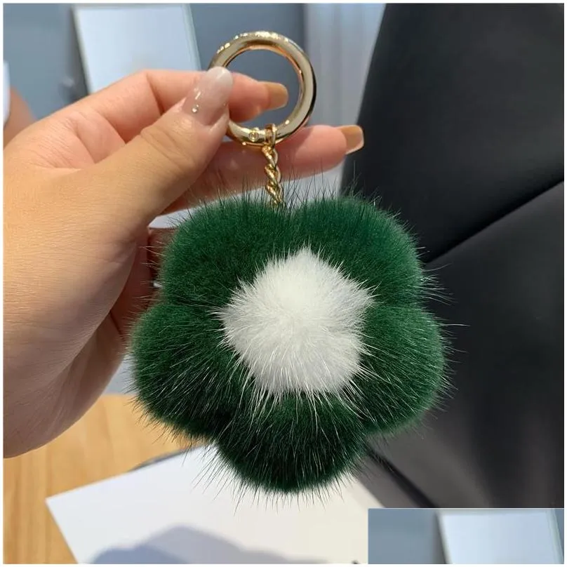 Keychains High-grade Fluffy Real Keychain Genuine Cute Flower Key Chain Metal Ring Pendant Bag Charm