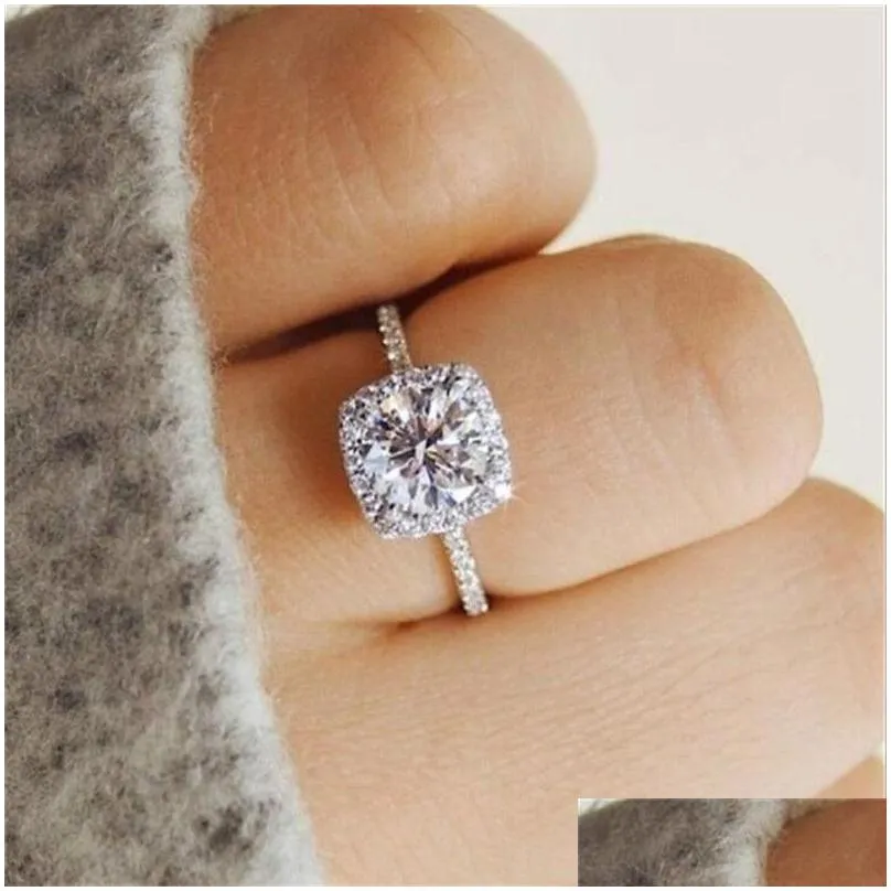 Size 5-10 Wedding Rings Luxury Jewelry 925 Sterling Silver Round Cut White Topaz CZ Diamond Gemstones Party Eternity Moissanite Women Engagement Band Ring